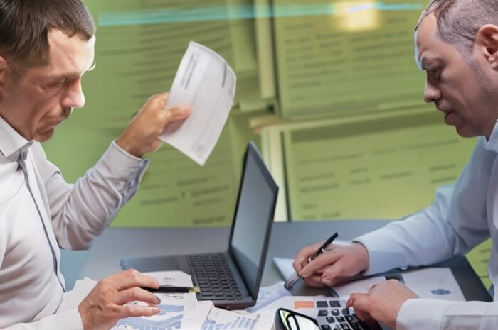 Treasurer vs. Bookkeeper: What Are the Differences?