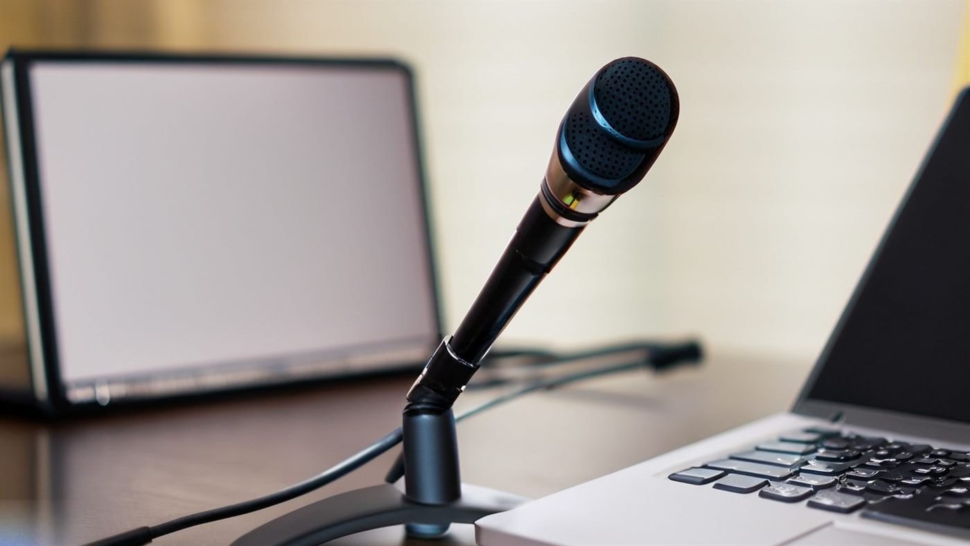 How to Write a Winning Voice-Over Cover Letter (With Example)